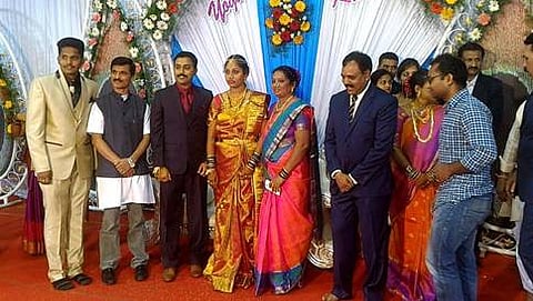 ಮದುವೆ ಸಮಾರಂಭದಲ್ಲಿ ಪಾಲ್ಗೊಂಡಿದ್ದ ಆರ್ ಟಿ ಐ ಕಾರ್ಯಕರ್ತ ರಾಜಶೇಖರ ಮುಲಾಲಿ