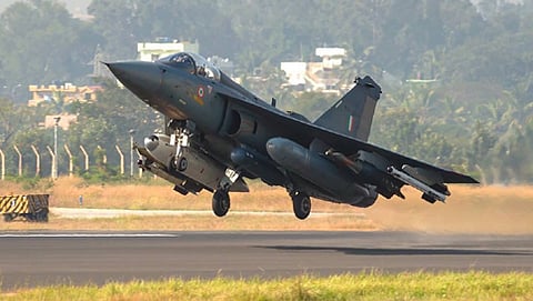 ತೇಜಸ್ ಮತ್ತು ಎಲ್ ಸಿಎ ಯುದ್ಧ ವಿಮಾನ