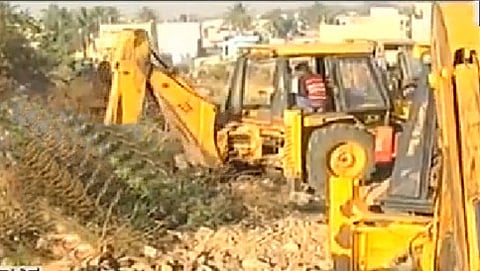 ಜರಗನಹಳ್ಳಿಯಲ್ಲಿ ಒತ್ತುವರಿ ತೆರವು ಕಾರ್ಯಾಚರಣೆ...