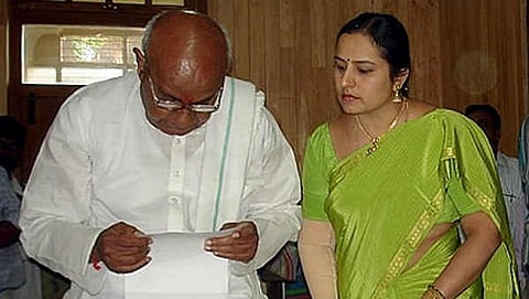 ಎಚ್ ಡಿ ದೇವೇಗೌಡ-ಭವಾನಿ ರೇವಣ್ಣ