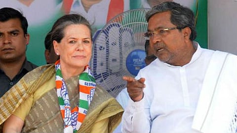 ಕಾಂಗ್ರೆಸ್ ಅಧ್ಯಕ್ಷ ಸೋನಿಯಾಗಾಂಧಿ ಹಾಗೂ ಮುಖ್ಯಮಂತ್ರಿ ಸಿದ್ದರಾಮಯ್ಯ