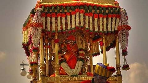 ಚಿನ್ನದ ಅಂಬಾರಿ