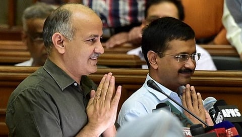 ದೆಹಲಿ ಉಪಮುಖ್ಯಮಂತ್ರಿ ಮನೀಶ್ ಸಿಸೋದಿಯಾ ಮತ್ತು ಮುಖ್ಯಮಂತ್ರಿ ಅರವಿಂದ್ ಕೇಜ್ರಿವಾಲ್
