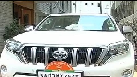 ನೂತನ ಕಾರು ಲ್ಯಾಂಡ್ ಕ್ರೂಸರ್