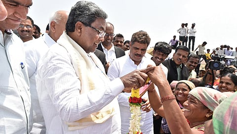 ಸಿಎಂ ಸಿದ್ದರಾಮಯ್ಯ ಬರ ಪ್ರವಾಸ (ಸಂಗ್ರಹ ಚಿತ್ರ)