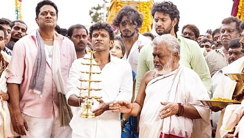 'ದೊಡ್ಮನೆ ಹುಡುಗ' ಚಿತ್ರೀಕರಣದಲ್ಲಿ ರವಿಶಂಕರ್, ಪುನೀತ್ ರಾಜಕುಮಾರ್, ಕೆ ಎಸ್ ಎಲ್ ಸ್ವಾಮಿ