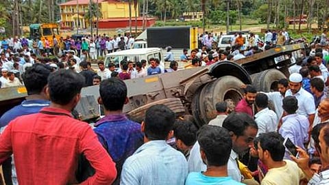 ಅಪಘಾತಕೊಳ್ಳಗಾದ ಕಂಟೈನರ್‌