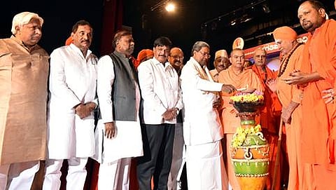 ಡಾ.ಬಿ.ಆರ್. ಅಂಬೇಡ್ಕರ್ ಅವರ 125ನೇ ಜಯಂತಿಯನ್ನು ಉದ್ಘಾಟಿಸುತ್ತಿರುವ ಸಿದ್ದರಾಮಯ್ಯ