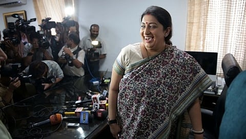ಜವಳಿ ಖಾತೆ ಸಚಿವೆ ಸ್ಮೃತಿ ಇರಾನಿ