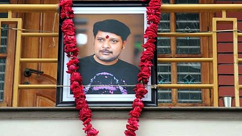 ಮುಖ್ಯಮಂತ್ರಿ ಸಿದ್ದರಾಮಯ್ಯ ಅವರ ಮೈಸೂರಿನ ಮನೆ ಮುಂದೆ ರಾಕೇಶ್ ಭಾವಚಿತ್ರ