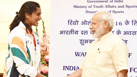 ಪಿವಿ ಸಿಂಧೂ ಹಾಗೂ ಪ್ರಧಾನಿ ಮೋದಿ (ಟ್ವಿಟರ್ ಚಿತ್ರ)