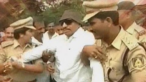 ಕನ್ನಡ ಚಳವಳಿ ಪಕ್ಷದ ನಾಯಕ ವಾಟಾಳ್ ನಾಗರಾಜ್
