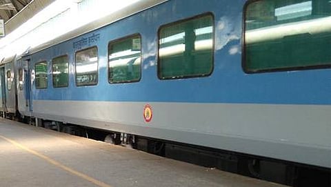 ರೈಲು ಪ್ರಯಾಣ ದುಬಾರಿ (ಸಂಗ್ರಹ ಚಿತ್ರ)