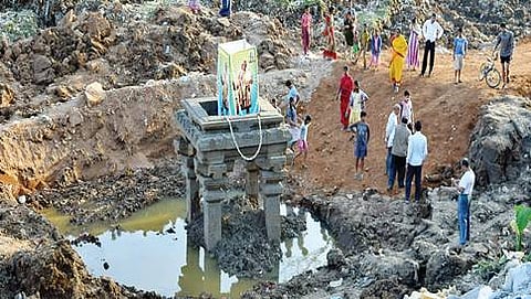 ಹೊಸಕೆರೆಹಳ್ಳಿಯಲ್ಲಿ ಪತ್ತೆಯಾಗಿರುವ ಮಂಟಪ