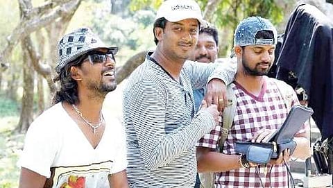 'ಕಪಿ ಚೇಷ್ಟೆ' ತಂಡದೊಂದಿಗೆ ಹರ್ಷ ಮತ್ತು ಮೋಹನ್