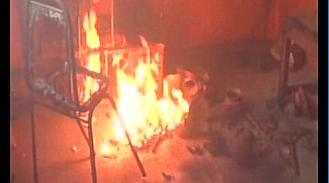 ಹೂಗ್ಲಿ ಬಿಜೆಪಿ ಕಚೇರಿಗೆ ಬೆಂಕಿ