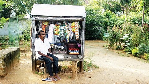 ಅಂಗಡಿ ಮಾಲೀಕ