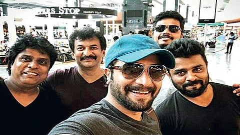 ಶ್ರೀಮುರಳಿ ಜೊತೆ ಚಿತ್ರತಂಡದ ಸೆಲ್ಫಿ