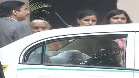 ವಿದೇಶಾಂಗ ಸಚಿವೆ ಸುಷ್ಮಾ ಸ್ವರಾಜ್'ರನ್ನು ಭೇಟಿಯಾದ ಜಾಧವ್ ಪತ್ನಿ, ತಾಯಿ