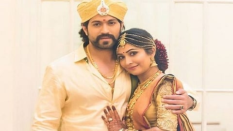 ಸ್ಯಾಂಡಲ್ ವುಡ್ ಸ್ವೀಟ್ ಕಪಲ್ ಯಶ್-ರಾಧಿಕಾ ಜೋಡಿಗೆ ವಿವಾಹ ವಾರ್ಷಿಕೋತ್ಸವ ಸಂಭ್ರಮ