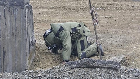 ಮಣಿಪುರಕ್ಕೆ ಮೋದಿ ಭೇಟಿಗೂ ಮುನ್ನ ಬಾಂಬ್ ಪತ್ತೆ!