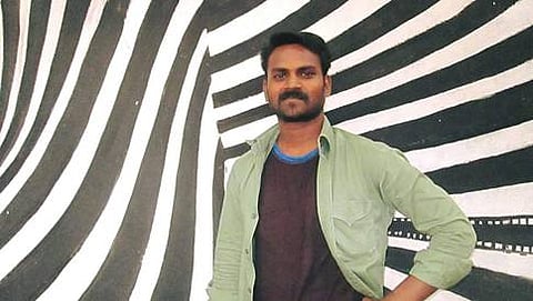 ಜವಹರಲಾಲ್ ನೆಹರೂ ವಿಶ್ವ ವಿದ್ಯಾಲಯದಲ್ಲಿ ಇತಿಹಾಸ ವಿಭಾಗದಲ್ಲಿ ಎ.ಫಿಲ್ ಪದವಿ ಪಡೆಯುತ್ತಿದ್ದ ಮುತ್ತು ಕೃಷ್ಣನ್