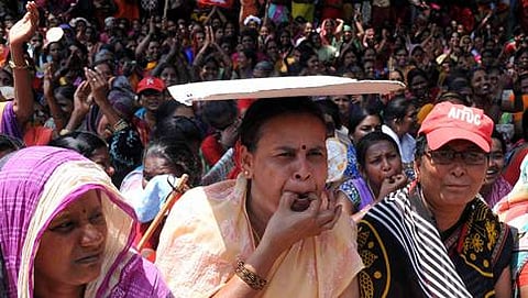 ಪ್ರೀಡಂ ಪಾರ್ಕ್ ನಲ್ಲಿ ಪ್ರತಿಭಟನಾ ನಿರತ ಮಹಿಳೆಯರು