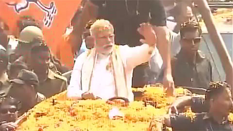 ವಾರಣಾಸಿಯಲ್ಲಿ ಪ್ರಧಾನಿ ಮೋದಿ ರೋಡ್ ಶೋ