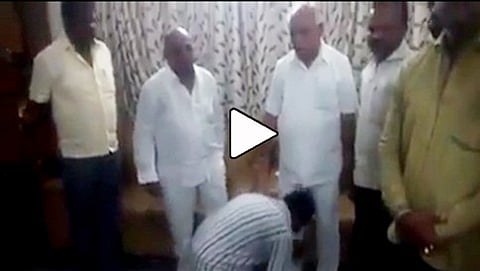 ಗೌರವ ಸಲ್ಲಿಸಲು ಯಡ್ಯೂರಪ್ಪ ಕಾಲಿಗೆ ಬೀಳುತ್ತಿರುವ ಕಾರ್ಯಕರ್ತರು: ವಿಡಿಯೋ ವೈರಲ್