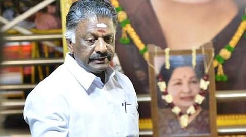 ತಮಿಳುನಾಡಿನ ಮಾಜಿ ಮುಖ್ಯಮಂತ್ರಿ ಒ ಪನ್ನೀರ್ಸೆಲ್ವಂ