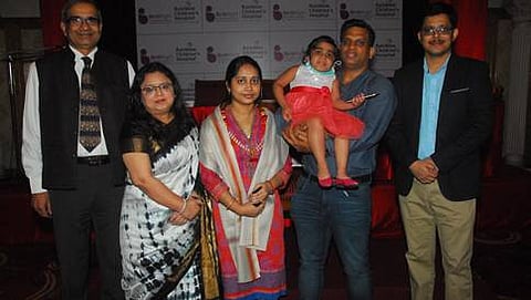 ರೈನ್ ಬೋ ಆಸ್ಪತ್ರೆ ವೈದ್ಯರೊಂದಿಗೆ ಅರ್ಪಿತಾ ಪೋಷಕರು
