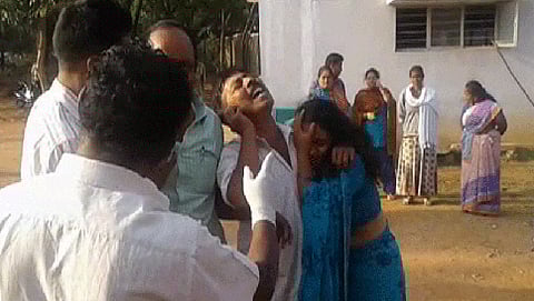ಪೋಷಕರ ಆಕ್ರಂಧನ