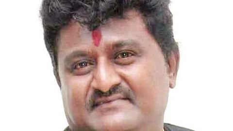 ಕೋಮಲ್ ಕುಮಾರ್