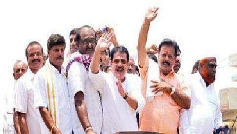 ಮಂಡ್ಯ: ಜೆಡಿ(ಎಸ್) ಬಂಡಾಯ ನಾಯಕರ ಬೃಹತ್ ಮೆರವಣಿಗೆ