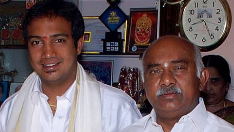 ಎಚ್ ವಿಶ್ವನಾಥ್ ಹಾಗೂ ಅವರ ಪುತ್ರ ಪೂರ್ವಜ್