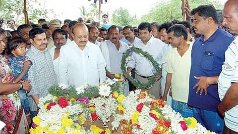 ಸರ್ಕಾರಿ ಗೌರವಗಳೊಂದಿಗೆ ಬಿಎಸ್ ಎಫ್ ಯೋಧನ ಅಂತ್ಯಕ್ರಿಯೆ