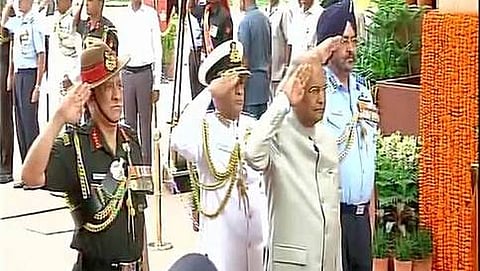 71ನೇ ಸ್ವಾತಂತ್ರ್ಯೋತ್ವವ: ಹುತಾತ್ಮ ವೀರ ಯೋಧರಿಗೆ ನಮನ ಸಲ್ಲಿಸಿದ ರಾಷ್ಟ್ರಪತಿ