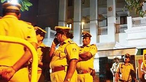 ಡಿ.ಕೆ ಶಿವಕುಮಾರ್ ಮನೆಗೆ ನಿಯೋಜಿಸಲ್ಪಟ್ಟಿರುವ ಪೊಲೀಸ್ ಸಿಬ್ಬಂದಿ