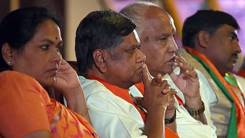 ಸಂಸದೆ ಶೋಭಾ ಕರಂದ್ಲಾಜೆ, ವಿಧಾನಸಭೆ ಪ್ರತಿಪಕ್ಷ ನಾಯಕ ಜಗದೀಶ್ ಶೆಟ್ಟರ್, ಬಿಜೆಪಿ ರಾಜ್ಯಾಧ್ಯಕ್ಷ ಬಿ.ಎಸ್.ಯಡಿಯೂರಪ್ಪ ನಿನ್ನೆ ಬೆಂಗಳೂರಿನಲ್ಲಿ ನಡೆದ ಬಿಜೆಪಿ ಕಾರ್ಯಕಾರಿಣಿಯಲ್ಲಿ.