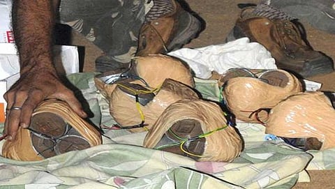 ಸಜೀವ ಬಾಂಬ್