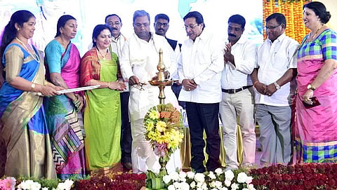 ಕೊಡಗು ಜಿಲ್ಲೆಯ ಮಡಿಕೇರಿಯಲ್ಲಿ ವಿವಿಧ ಅಭಿವೃದ್ಧಿ ಕಾರ್ಯಗಳನ್ನು ಉದ್ಘಾಟಿಸಿದ ಮುಖ್ಯಮಂತ್ರಿ ಸಿದ್ದರಾಮಯ್ಯ