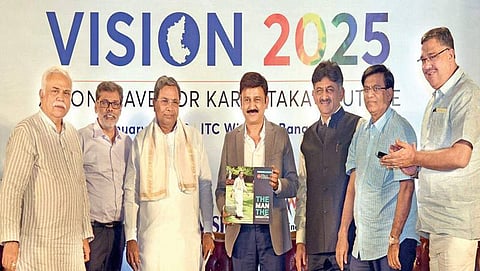'ದಿ ನ್ಯೂ ಇಂಡಿಯನ್ ಎಕ್ಸ್'ಪ್ರೆಸ್ ಆಯೋಜಿಸಿದ್ದ 'ವಿಷನ್ 2025' ಸಮಾವೇಶದಲ್ಲಿ ಸಚಿವ ಆರ್.ವಿ. ದೇಶಪಾಂಡೆ, ಡಿ.ಕೆ. ಶಿವಕುಮಾರ್, ರಾಮಲಿಂಗಾ ರೆಡ್ಡಿ, ಬಸವರಾಜ ರಾಯರೆಡ್ಡಿ, ತನ್ವೀರ್
