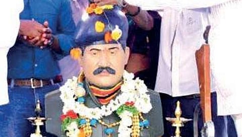 25 ವರ್ಷಗಳ ಬಳಿಕ ನನಸಾದ ಕನಸು: ಹುತಾತ್ಮ ವೀರ ಯೋಧನ ಪುತ್ಥಳಿ ನಿರ್ಮಿಸಿ ಮಾದರಿಯಾದ ಗ್ರಾಮ