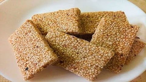 ಬಿಳಿ ಎಳ್ಳು ಚಿಕ್ಕಿ