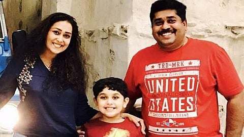 ಅಬುಧಾಬಿಯಲ್ಲಿರುವ ಕೇರಳ ಮೂಲದ ವ್ಯಕ್ತಿ 20 ಕೋಟಿ ರೂಪಾಯಿ ಲಾಟರಿ ಬಹುಮಾನ ಗೆದ್ದಿದ್ದಾರೆ.