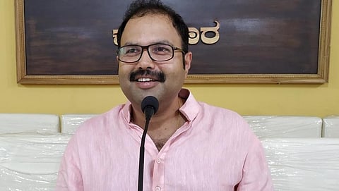 ಆನಂದ್ ಅಸ್ನೋಟಿಕರ್