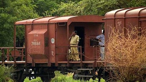 ಭೂಕುಸಿತದಿಂದ ಸ್ಥಗಿತಗೊಂಡಿದ್ದ ಮಂಗಳೂರು-ಬೆಂಗಳೂರು ರೈಲು ಮಾರ್ಗ ಶೀಘ್ರದಲ್ಲೇ ಆರಂಭ