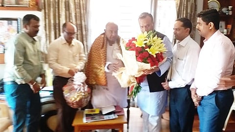 ದೇವೇಗೌಡರಿಗೆ ಮಹರ್ಷಿ ವಾಲ್ಮೀಕಿ ಪ್ರಶಸ್ತಿ