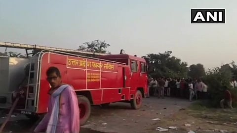 ಸ್ಥಳಕ್ಕೆ ಆಗಮಿಸಿದ ಅಗ್ನಿ ಶಾಮಕ ವಾಹನ