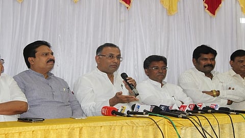 ದಿನೇಶ್ ಗುಂಡೂರಾವ್, ವಿ.ಎಸ್ ಉಗ್ರಪ್ಪ ಮತ್ತಿತರರು